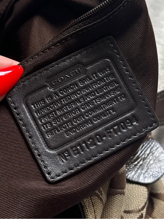 Coach Signature Soho Lynn Hobo Bag - Picture 15 of 16